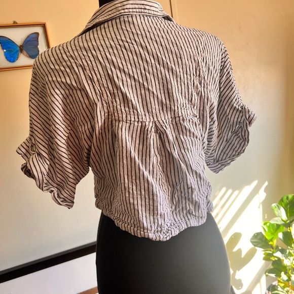 Love, tree size large, striped button-down, short sleeve shirt - Picture 4 of 9